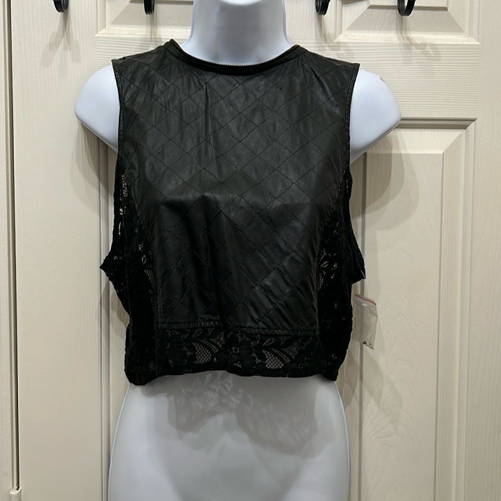 Adam Levine Black Crop Top Scoop Neck Sleeveless Faux Leather Lace Size Large
